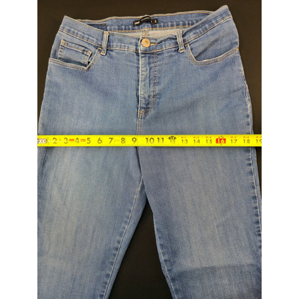 Lee Classic Fit Women's Blue Straight Leg Jeans Size 18 Medium Wash Stretch - Picture 4 of 10